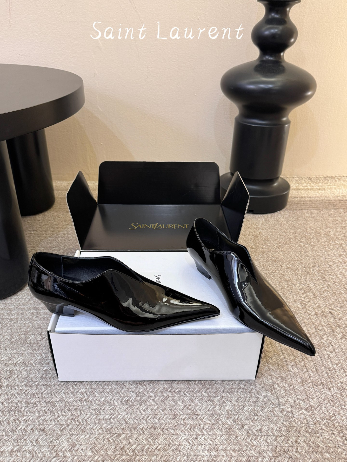 UA Y51 GASPAR Shoes in Patent Leather
